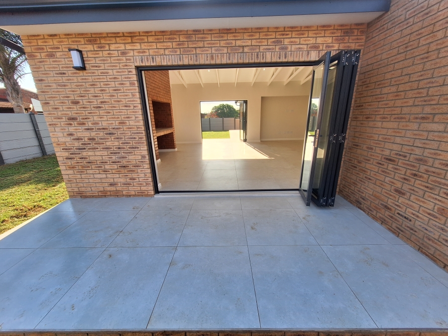 4 Bedroom Property for Sale in Noorsekloof Eastern Cape